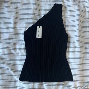 NWT Aritzia Babaton Sculpt knit off shoulder top